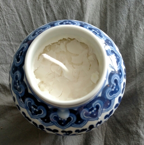 Homemade Candle in Chinese Pottery - Picture 2 of 3